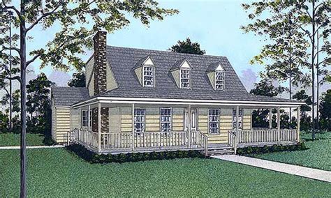 Cape Cod Style With 3 Bed 2 Bath Cape Cod House Plans Country Style