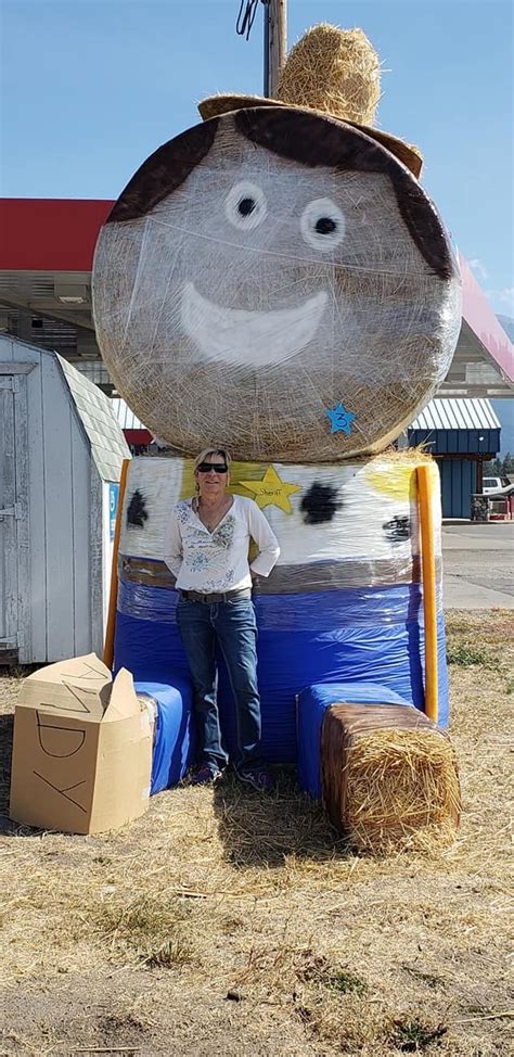 2018 Decorated Hay Bales In Ronan Mt Decorated Hay Bales Hay Bales