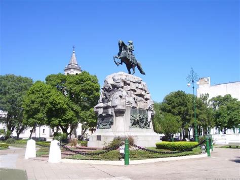 “corrientes” Urbano Monumento Al General Don José De San Martín