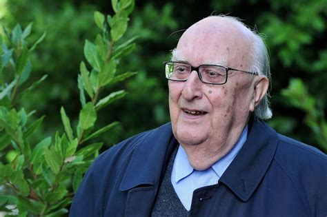 Andrea Camilleri Italian Author Of Montalbano Detective Series Dies