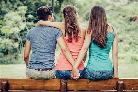 10 Rules That Will Help Navigate A Polyamorous Relationship