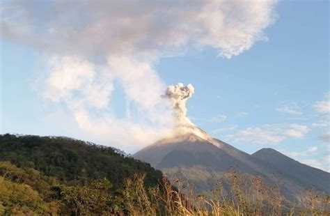 El Volcán De Fuego De Guatemala Registra Dos Nuevas Erupciones