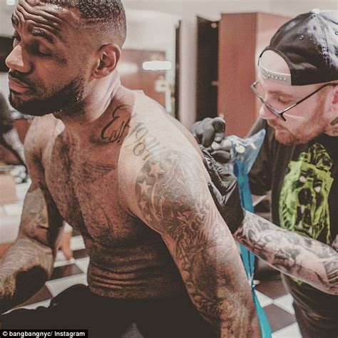 Keith Bang Bang Mccurdy Went From A Life Of Poverty To Doing Rihannas Tattoos Daily Mail Online