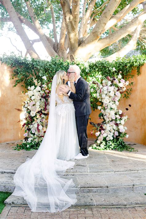 Bride And Groom Kissing At Wedding Ceremony In Scottsdale Az Wedding