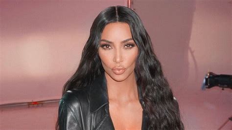 kim kardashian shows off new mermaid blue hair on instagram and people are loving it narcity