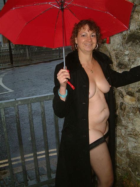 Xpics Me Mature Nude Mature English Wife Lyndseys Public Nudity In