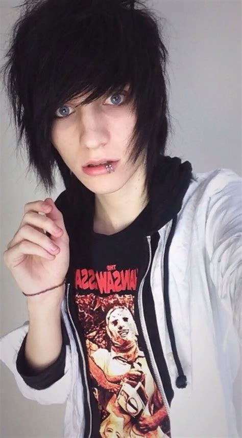Pin By Hoe Uyie On Emo Babes Cute Emo Guys Hot Emo Babes Hot Emo Guys