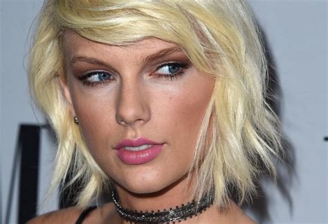 Νεοναζί αποκαλούν την Taylor Swift άρια θεά εικόνες Sigmalive