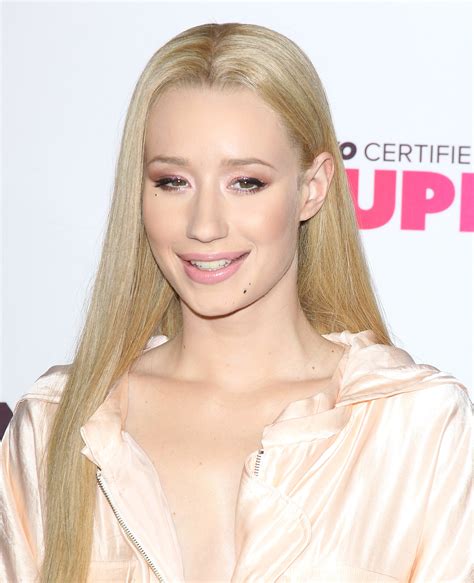 Iggy Azaleas Ex Claims Theyre Married And Files For Divorce