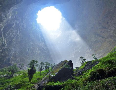 Giant Sinkhole With A Forest Inside Found In China Earth Disasters And The Environment