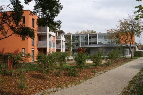 Die kerngeschäftsfelder umfassen den bau und die bewirtschaftung des anlagevermögens der stiftung, das bauträgergeschäft. Neubau Wohnen in allen Lebensphasen in Gaustadt | Bräuning ...