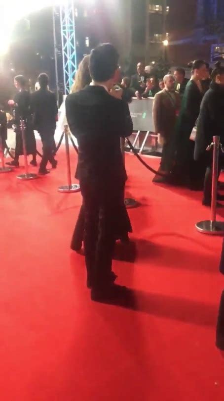 Daisy Waving To Fans At The Baftas Source Video Daisy Ridley Bafta Candids Events
