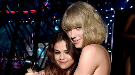 Selena Gomez Says Taylor Swift Is Like A Big Sister To Her Teen Vogue