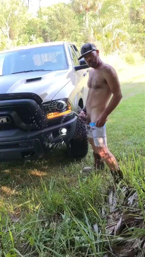 Guys Pissing GAY REDNECK DADDY PISSING OUTSIDE ThisVid