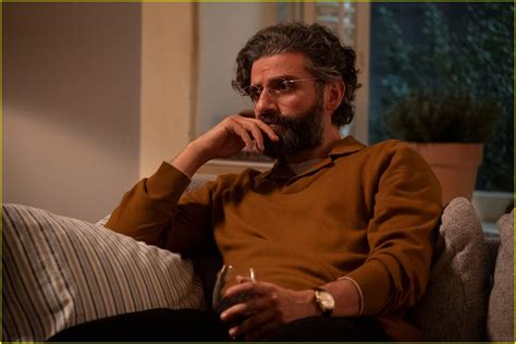 oscar isaac reveals surprising info about his full frontal scene in scenes from a marriage