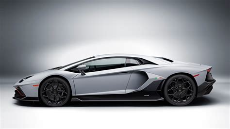 First Look Lamborghini Claims The Aventador Lp 780 4 Ultimae Is Its