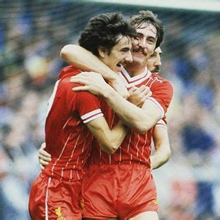 Kenny dalglish dan rekan satu timnya dulu di liverpool, ian rush, bergabung bersama pemain dan pendukung liverpool untuk memperingati bencana di stadion hillsborough, tahun 1989. Rushie scores! | Couple photos, Kenny dalglish, Photo