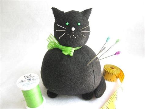 black cat pincushion roger green bowmadetoorder by fatcatcrafts 14 00 cat crafts arts and