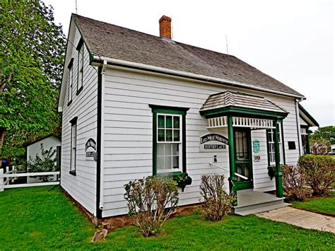 Lucy Maud Montgomery Birthplace New London Pei Childhood Homes On