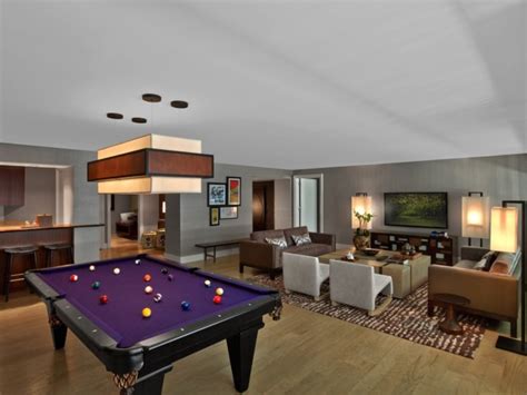 You may want to check it out. •3 BEDROOM SUITES IN LAS VEGAS for 8, for 10 or more ...