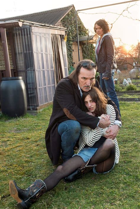 So kann die regisseurin auf den echten schienenbus umschneiden, in dem kainer in die. Tatort - Tatort Fans