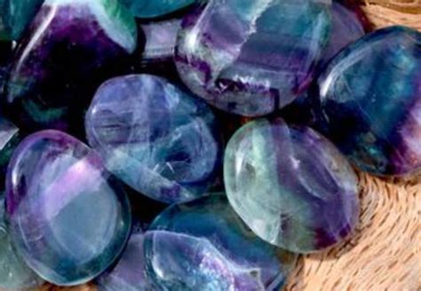 A Beginners Guide To Healing Crystals The Daily Struggle