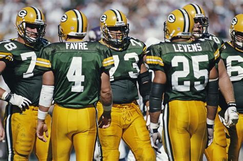Green bay packer hall of fame. Green Bay Packers: Top 10 teams since 1992: No. 3 -1997 ...