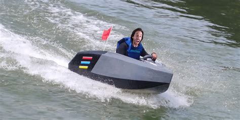 Low Cost One Seater Mini Electric Jet Boat Puts Big Thrills In A Tiny