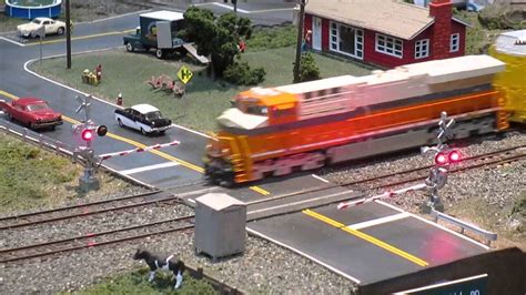 Amherst Hobby Show Dry Hill Model Railroad Club Operating Crossing