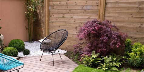 Dining areas and seating are often included in the cottage garden. 9 Small Garden Ideas On A Budget