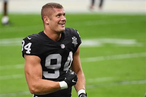 Carl Nassib The Nfls First Openly Gay Player Lives By These Money Rules Market Trading