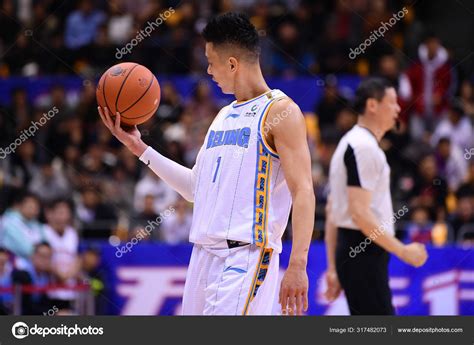 The league is commonly known as the cba , and this acronym is often used even in chinese. CBA-Spieler des chinesischen Basketballverbandes ...