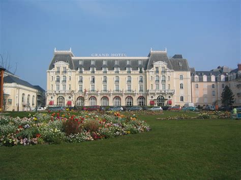 We offer lots of promotions such as early. Cabourg — Wikipédia
