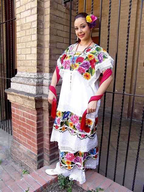 Pin De Yessica Arroyo Em Trajes Típicos Mexicanos Vestidos Danza Fantasias