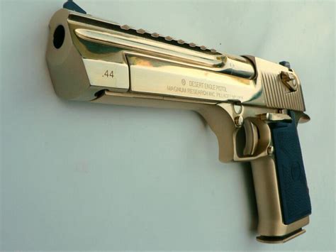 44 Magnum Desert Eagle Gold Plated Or Gold Chromed Weapons Guns Guns