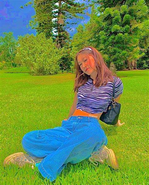 See more ideas about europe outfits, summer fashion, outfits. @frogtoaser in 2020 | Indie girl, Aesthetic indie, Indie ...