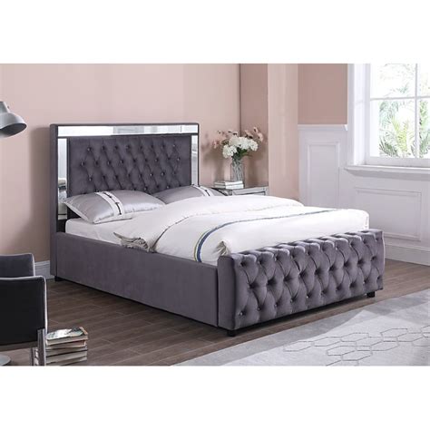 Dakota Upholstered Grey Bed With Mirrored Detailing Kingsize New