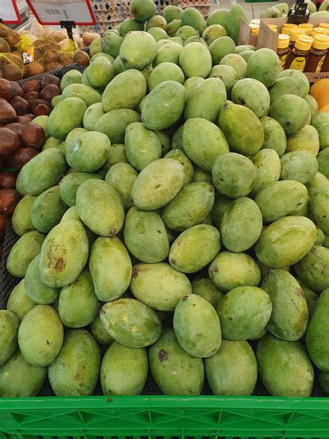 Yellow Manalagi Mangoes Information And Facts