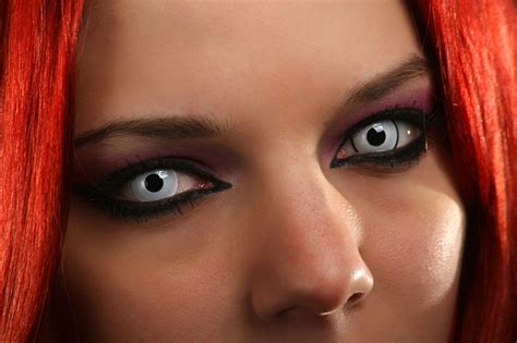 Colour Your Eyes 8 Tips For Wearing Coloured Contacts Safely