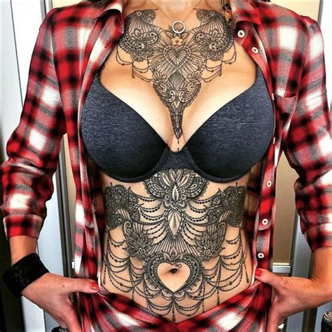 Pin En Tatuajes En El Pecho Para Mujeres