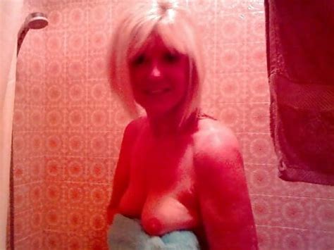 Sexy Gilf Loves To Show Off Her Shaved Pussy Photos Xxx Porn Album