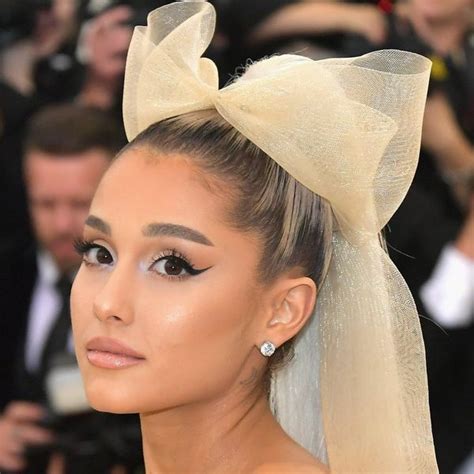 You Wont Believe Ariana Grandes Dramatic New Makeunder For British Vogue Brit Co