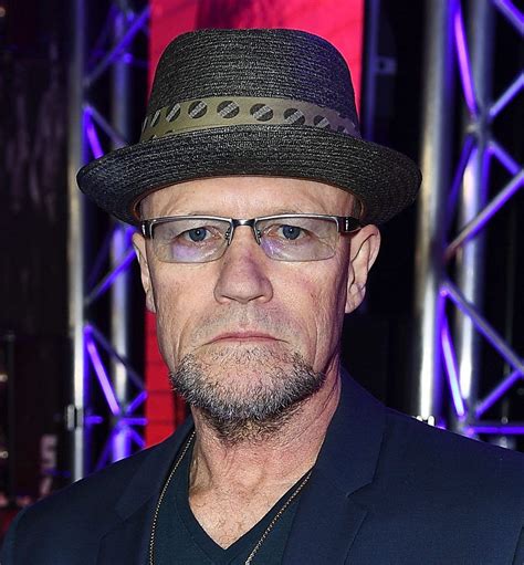 Chicagos Michael Rooker Plays The Blue Hero In Guardians 2