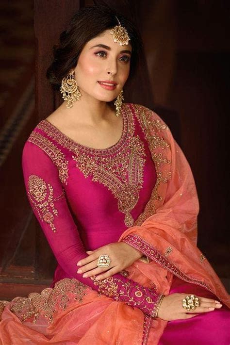Pink Sarees Buy Amazing Pink Sarees Online In India Karagiri