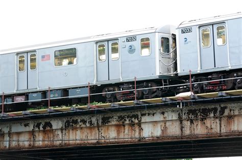 No Injuries Reported After Elevated Nyc Subway Train Derails