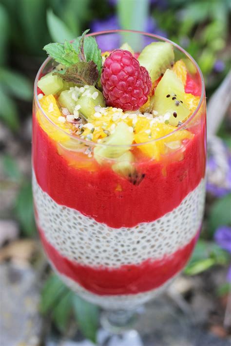 Streusel machen jeden kuchen nochmal so viel leckerer, ich habe wirklich ein faible für streusel. Chia Pudding mit Himbeer Sauce | Lecker, Einfache gerichte ...