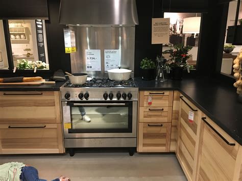 Tu cama en 5 sencillos pasos. Torhamn kitchen Ikea Haarlem | Amenagement cuisine ...