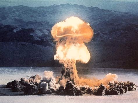 Watch Newly Declassified Videos Of Nuclear Bomb Explosions Business Insider