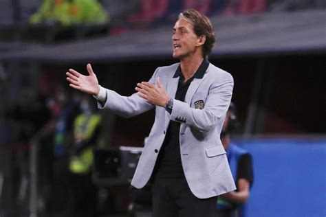 Roberto mancini rinnova come commissario tecnico della nazionale italiana.il mister ha rinnovato con la federazione italiana giuoco calcio un accordo di collaborazione tecnica fino al 2026. Euros: Mancini No. 1 at igniting enthusiasm - Bonucci ...