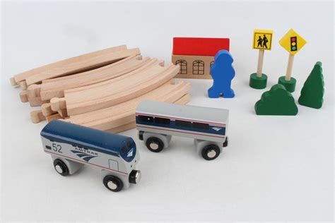 Amtrak Wooden Railway From Daron Wwt And Totally Thomas Inc